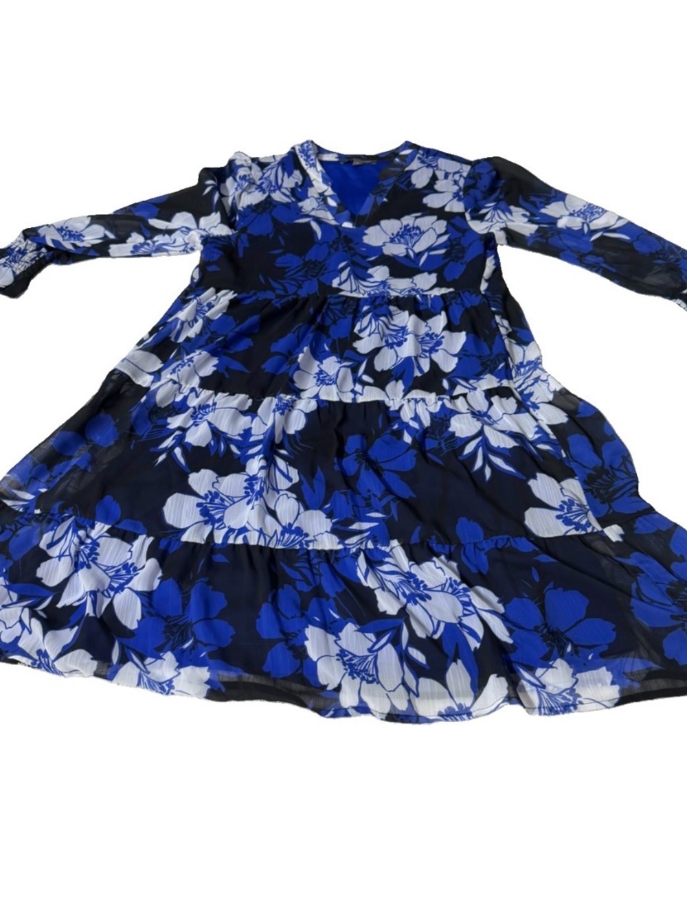 Kate & Mallory size M Blue Floral Tiered Long-Sleeve Dress